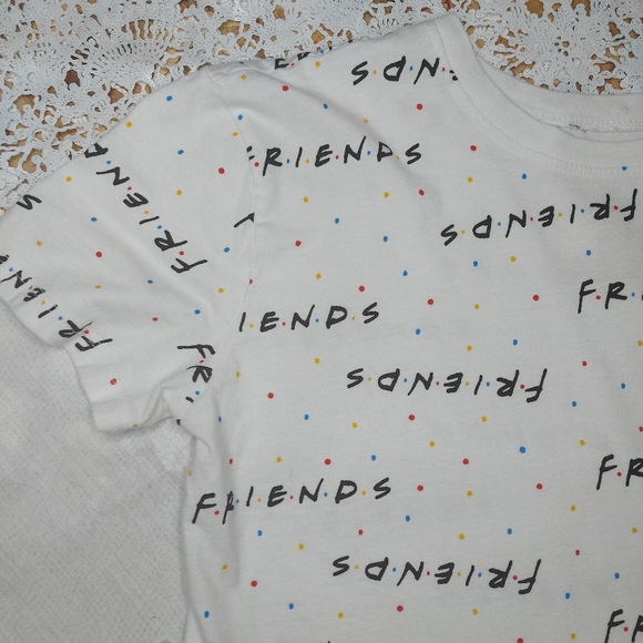 Friends Logo Cropped White T-shirt Sz Small - Picture 4 of 10